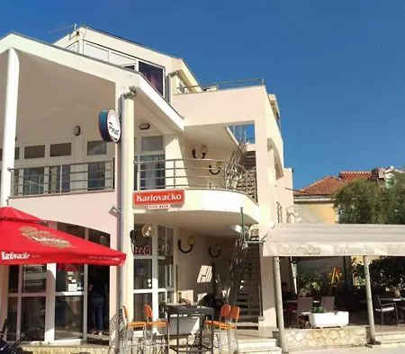 Galeb 2 Apartman Veli Iž