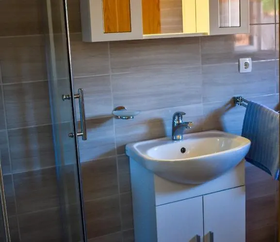 Apartman Galeb 2 Veli Iz